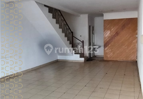 Disewakan Ruko 2 Lantai di Kota Wisata Cibubur Disewakan Ruko 2 Lantai di Kota Wisata Cibubur