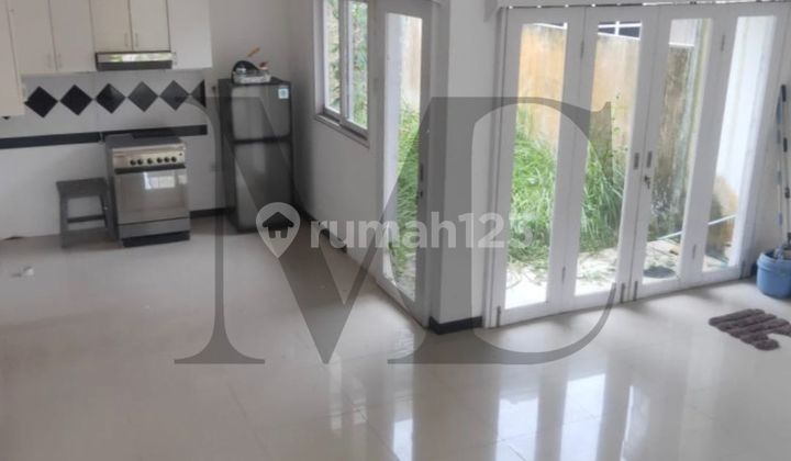 Rumah Minimalis Tengah Kota 2 Lantai di Bukit Damai Indah