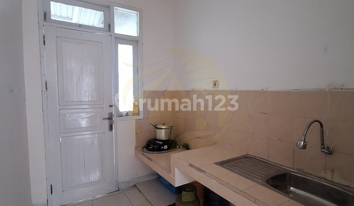 Minimalist City Center Ready-to-Occupy House in Balikpapan Regency Minimalist City Center Ready-to-Occupy House in Balikpapan Regency