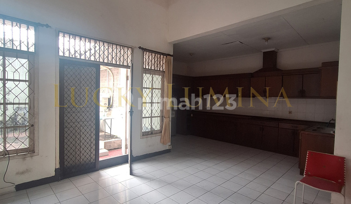 The house has a backyard that can still be developed in Balikpapan Baru.