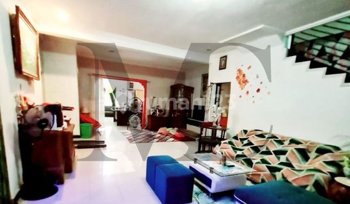 Rumah Tengah Kota 5 Kamar Tidur Siap Huni di Balikpapan Baru