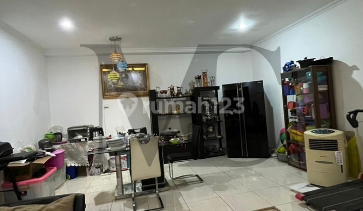 Rumah Minimalis Tengah Kota Siap Huni di Perumahan Wika 2