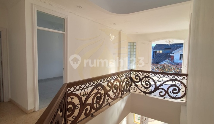 Rumah Mewah 3 Lantai Siap Huni Di Balikpapan Baru Rumah Mewah 3 Lantai Siap Huni Di Balikpapan Baru