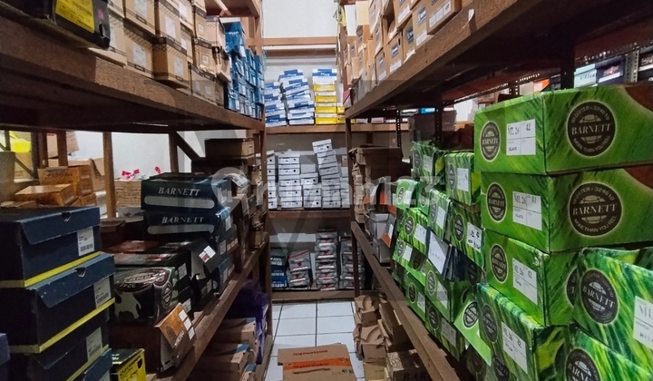 2-Story Shop House in Central City Strategic Area in Balikpapan 2