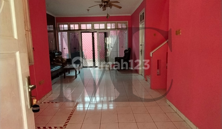 Rumah Tengah Kota 4 Kamar Tidur Siap Huni di Balikpapan Baru