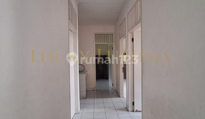 The house has a backyard that can still be developed in Balikpapan Baru. 2