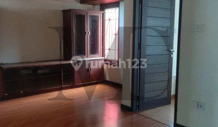 Rumah 2 Lantai Tengah Kota Siap Huni di Balikpapan Baru Rumah 2 Lantai Tengah Kota Siap Huni di Balikpapan Baru