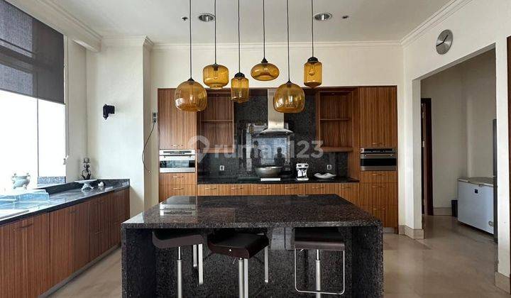 Penthouse  Pacific Place 2