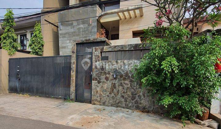 Rumah 3 lantai Kebayoran Baru. Senopati area 2