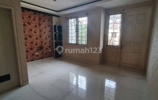 Rumah Tinggal Terawat Dengan Baik Permata Puri Media Jakarta Barat 2