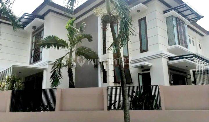 Rumah Hook 2 Lt Lt.300m,shm,taman,terenovasi,bintaro Sektor 3  2