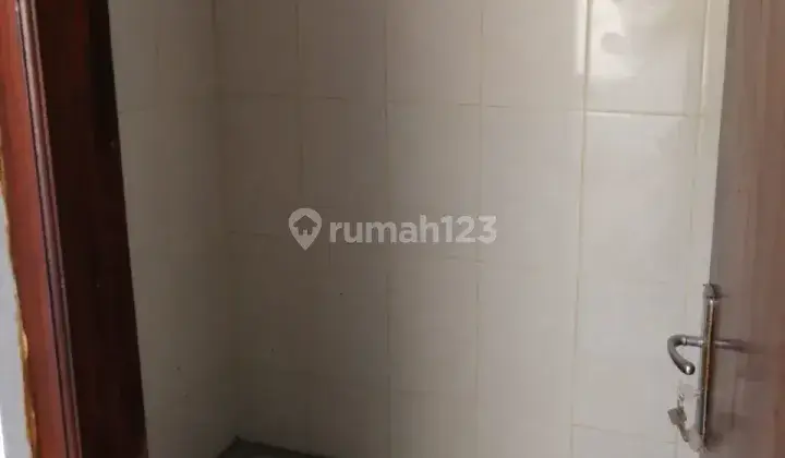 Ruko Jalan Utama Tki 1 Ramai Disewakan Siap Pakai 7