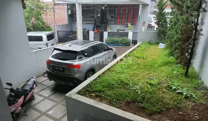 Rumah Baru Hanya Satu Dekat Alun Alun Pusat Kota Bandung 
 2