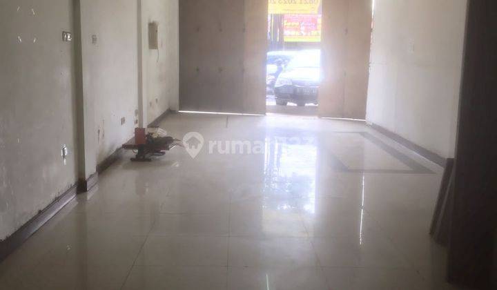 Ruko Sewa 2 Lantai Siap Pakai Siap Untung JL Kopo Bandung

Harga 2