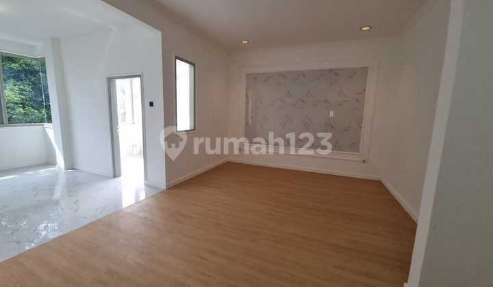 Rumah Minimalis modern seperti Baru di Setiabudi Regency Bandung 2