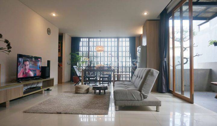 Rumah Cantik Konsep Villa Siap Huni kolonel Masturi, Lembang  2