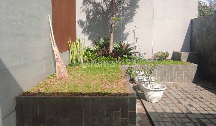 Rumah lux full furnished di Taman Sakura Pratista, Bandung 2