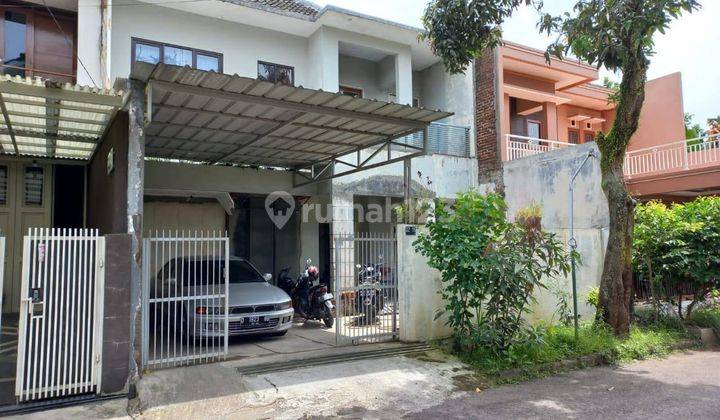 Lapang, Luas, Siap Huni 2 Lantai Rumah di Pasadena. Bandung 1