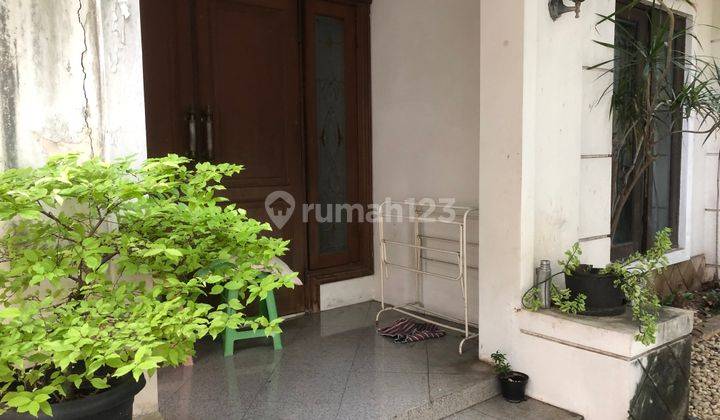 Dijual Rumah 2 Lantai Lokasi Strategis 1