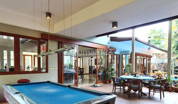 Rumah Bagus Konsep Tropikal Bali Ada Kolam Renang di Andara  3