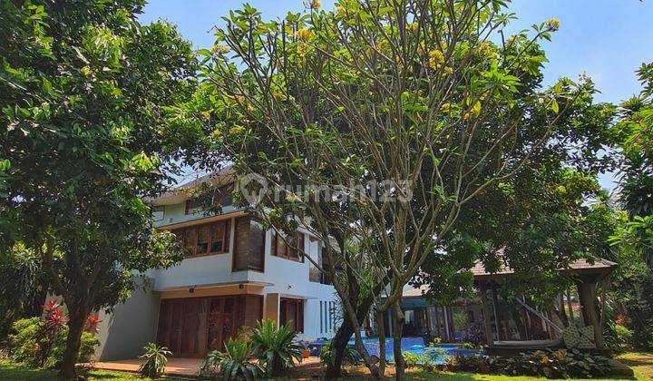 Rumah Bagus Konsep Tropikal Bali Ada Kolam Renang di Andara  10