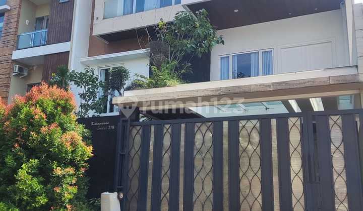 DIJUAL RUMAH MEWAH KATAMARAN INDAH SEMI FURNISHED