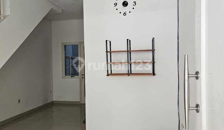 Disewakan Rumah Pik 1 Unfurnish 2