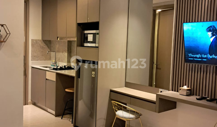 For Sale: Gold Coast Studio Apartment, Furnished For Sale: Gold Coast Studio Apartment, Furnished