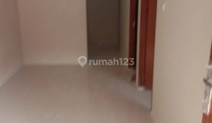 Rumah di lokasi jalan jembatan serong depok pusat konfeksi 3