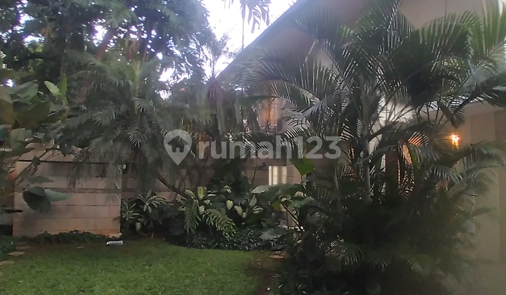 Rent Jl. Daksa Iv, Kby Baru 800m² land, pool