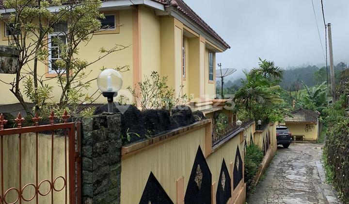 Villa Cisarua Near Puncak Highway 7M . Negotiable.