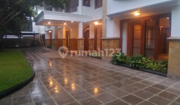 Rmh American Style Sewa Di Sriwijaya. Kby. Baru Jaksel