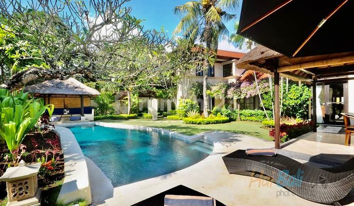 Villa William Seminyak Bali. 66m Only 75m to Seminyak Beach Villa William Seminyak Bali. 66m Only 75m to Seminyak Beach