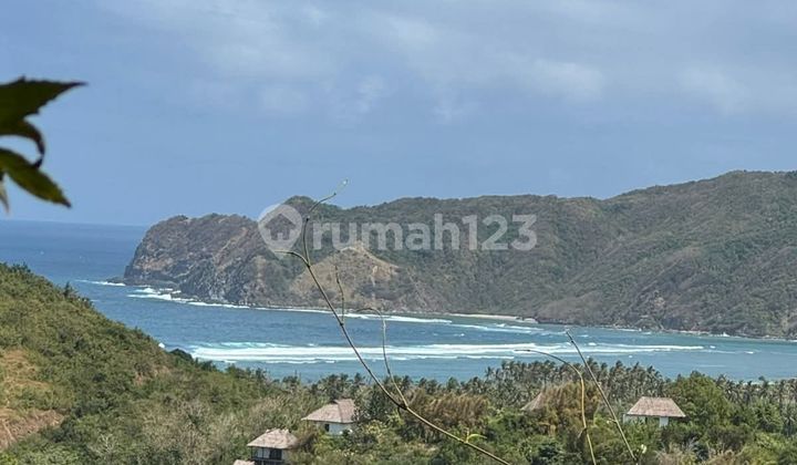 Atas Bukit 5.5Ha View 2 Pantai Lancing dan Pantai Mawun. Atas Bukit 5.5Ha View 2 Pantai Lancing dan Pantai Mawun.