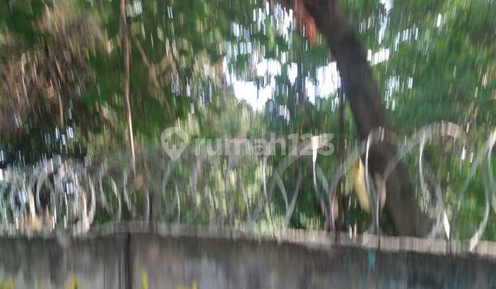 For Rent: Land on Jl. Simatupang. Opposite the Department of Agriculture. Pasar Minggu, South Jakarta.