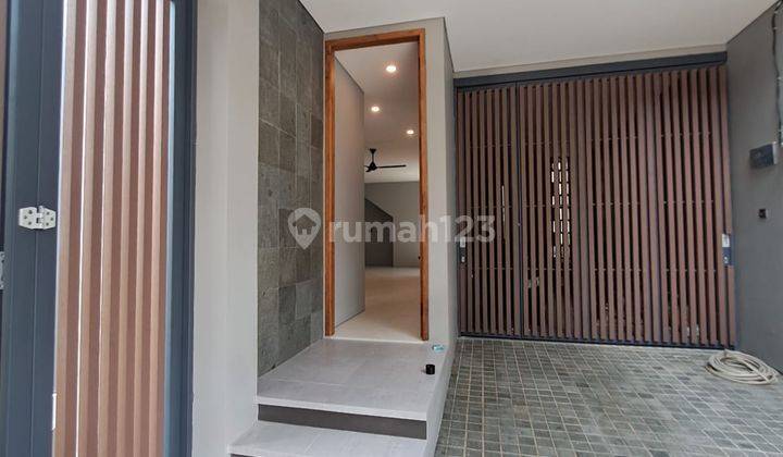 Rumah Bagus 3 Lantai Selatan Bagus Shm Unfurnished 2