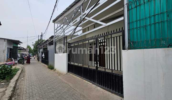 For Rent House Near Eka Hospital in Harapan Indah Bekasi 2