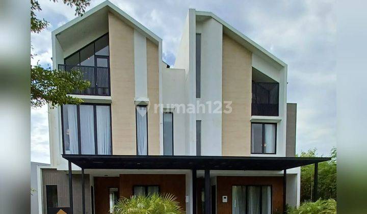 Miliki Rumah Attic 3 Lantai di Jakarta Garden City 1