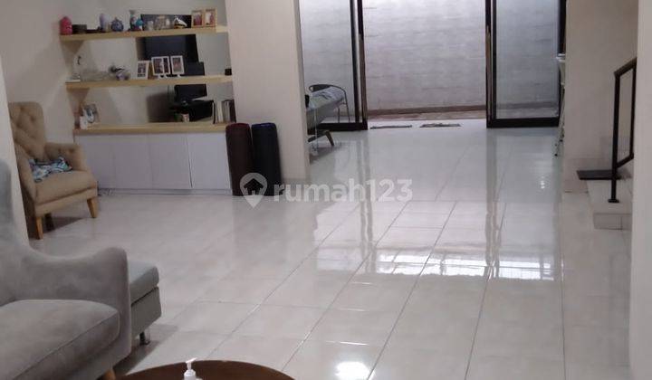 Rumah di Cluster Aralia Harapan Indah Siap Huni Depan Taman  2