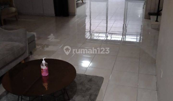  Rumah di Cluster Aralia Harapan Indah Siap Huni Depan Taman  4