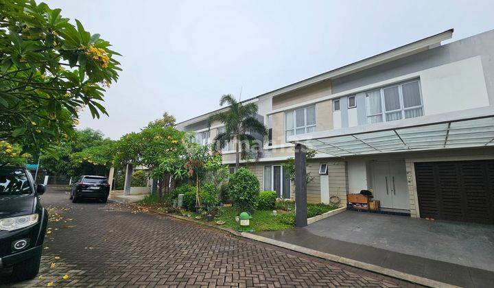 Disewakan Rumah Besar di Kawasan Elite Rumah Cluster Palm Spring di Jakarta Garden City 1