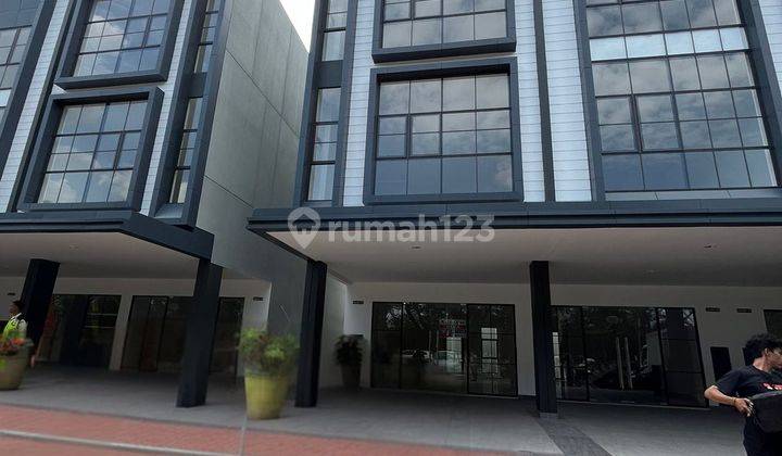 Ruko 3 Lantai Di Metland Menteng Cakung, Jakarta Timur 1