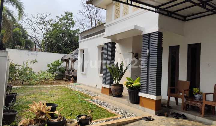 Dijual Rumah Pojok di Cluster Aralia Harapan Indah Bekasi 2