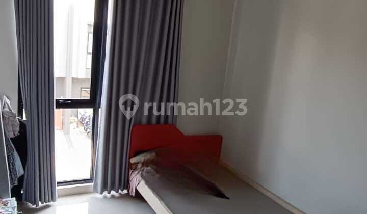 Rumah Cluster Regia Summarecon Crown Gading 2