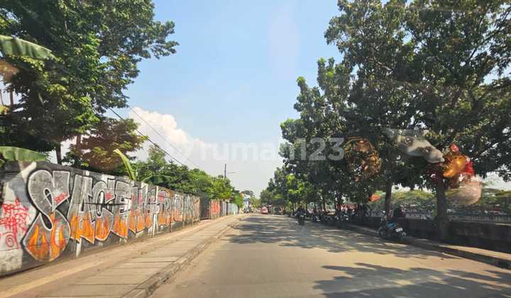 Old Warehouse for Sale on Kapuk Raya, West Jakarta
