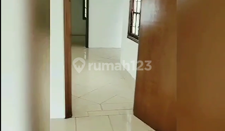 Rumah Royal Serpong Village , Serpong Utara , Tangerang Selatan  4
