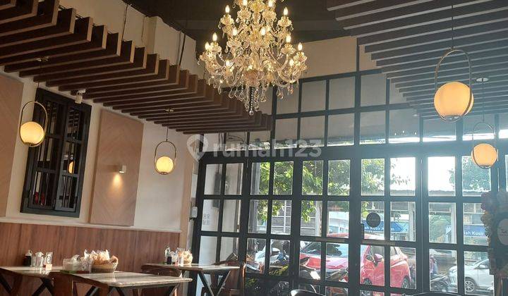 Ruko Premium Pondok Indah di Jl. Sultan Iskandar Muda Kebayoran Lama Jakarta Selatan 1