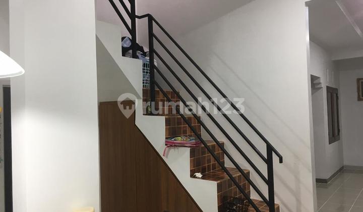 Rumah Jl Kucica Iv , Sektor 9 di Bintaro, Tangerang Selatan 2