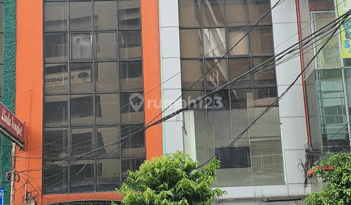 Ruko di Jl Pintu Air 5 Pasar Baru , Jakarta Pusat  2