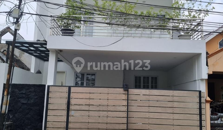 Rumah Cantik 2 Lantai di Villa Bintaro Regency, Pondok Aren Tangerang Selatan